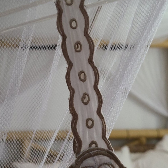 Tamara Catz Floral Embroidered Dress - Picture 3 of 15